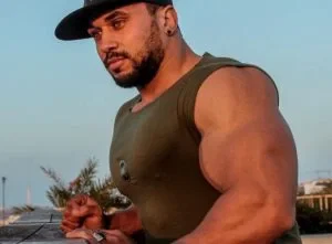 البطل المغربي يونس شريف